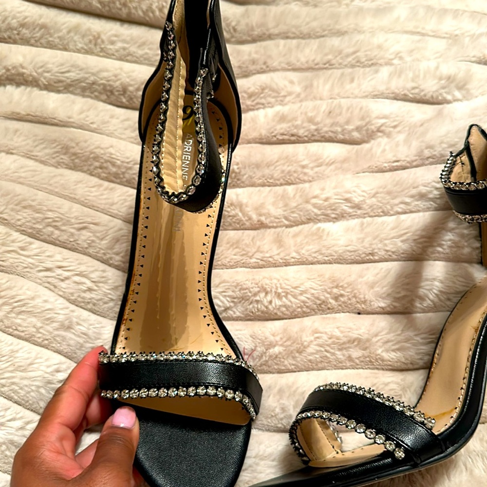 ADRIENNE VITTADINI GRACY BLACK HEELS WITH CRYSTALS - Picture 4 of 5